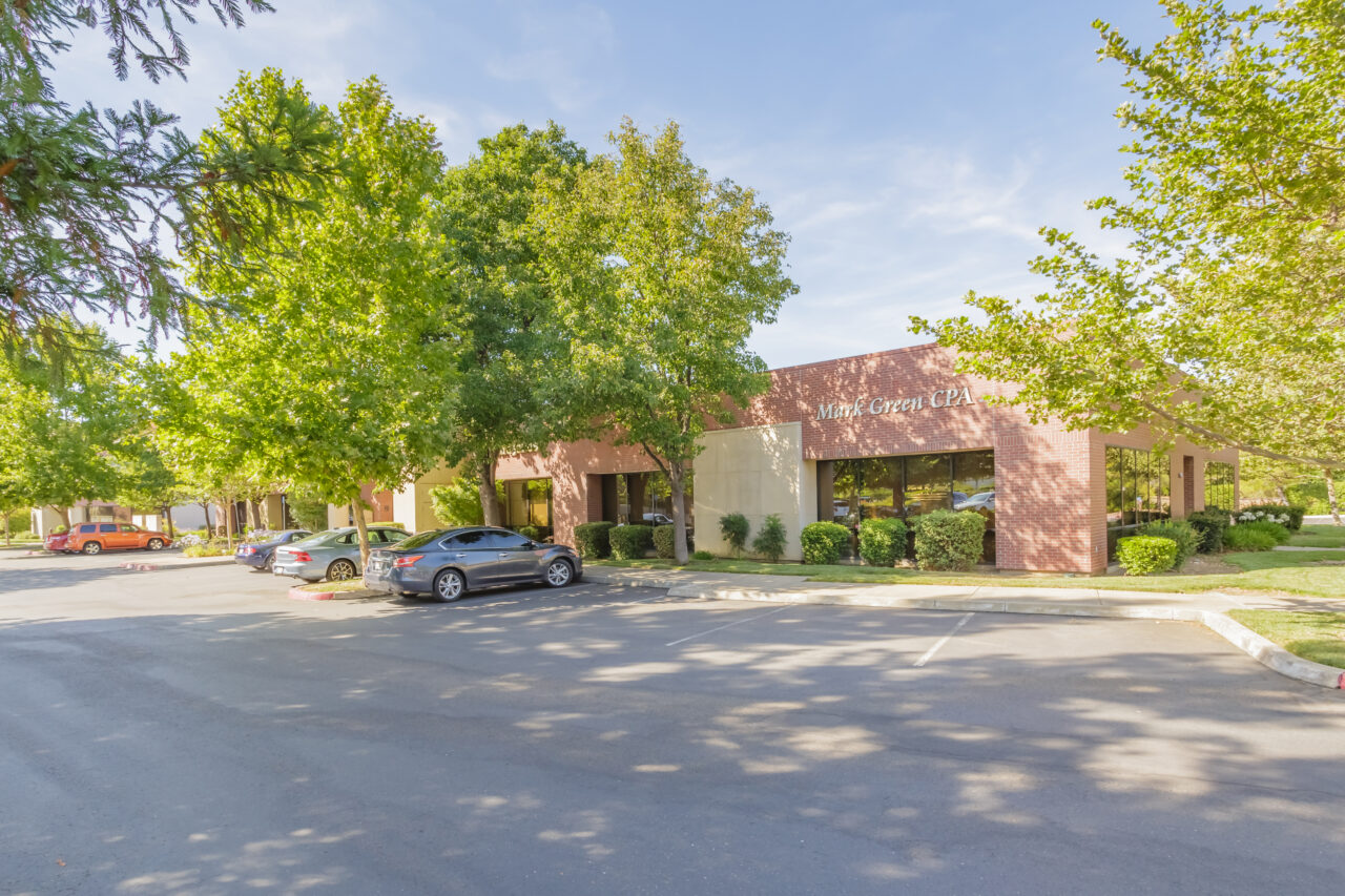 2360 E Bidwell
