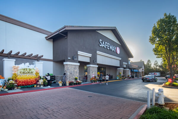 Safeway Grocery store with autumn decorations outside